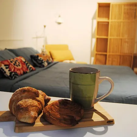 Appio Claudio Con Corte Esclusiva I Metro A *