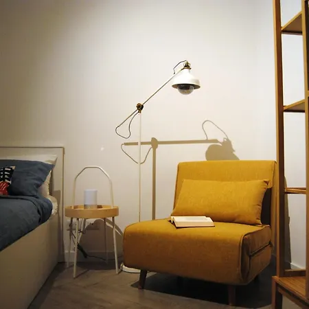 Appio Claudio Con Corte Esclusiva I Metro A روما